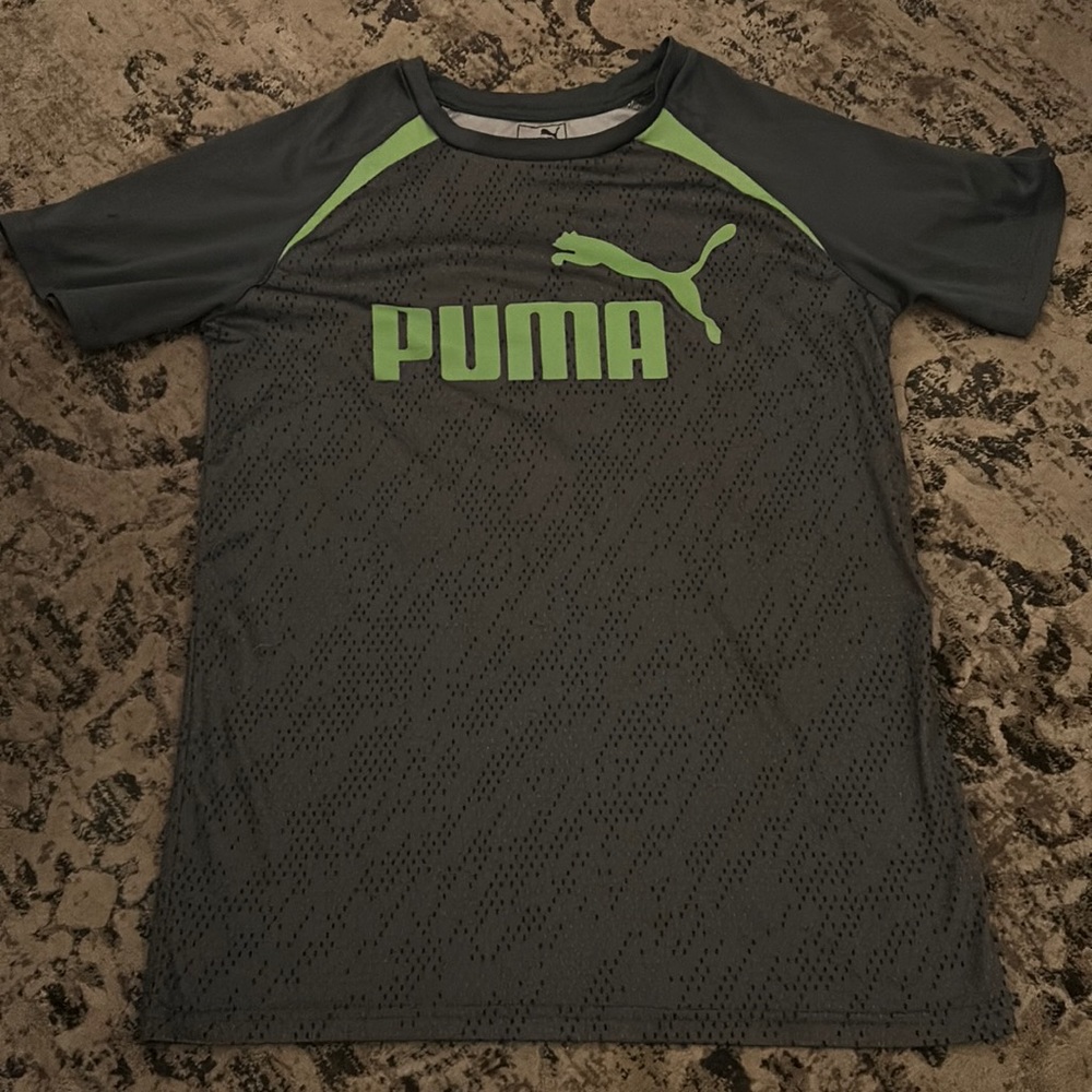 Size 14-16 puma tee!